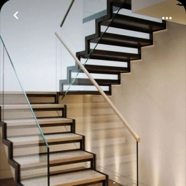 CẦU THANG XƯƠNG CÁ