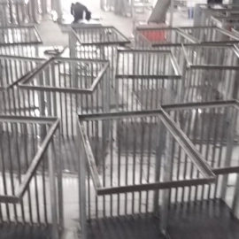 GIA CÔNG BÀN KIM LOẠI 03