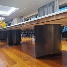 BÀN GỖ BỌC KIM LOẠI