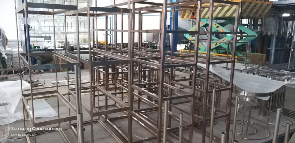 gia công inox mạ vàng