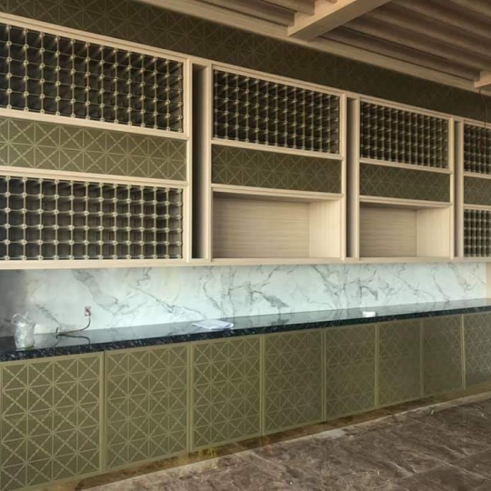 TỦ KỆ GỖ TRƯNG BÀY ĐẸP HCM